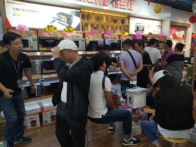 復(fù)合型廚房電器引領(lǐng)消費(fèi)新潮流 格蘭仕微蒸烤一體機(jī)預(yù)購火熱，折射家用電器銷售新風(fēng)向