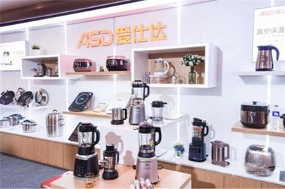 愛仕達(dá)雙獎(jiǎng)閃耀2019中國家電營銷年會(huì) 堅(jiān)如磐石與卓越品質(zhì)共鑄信賴